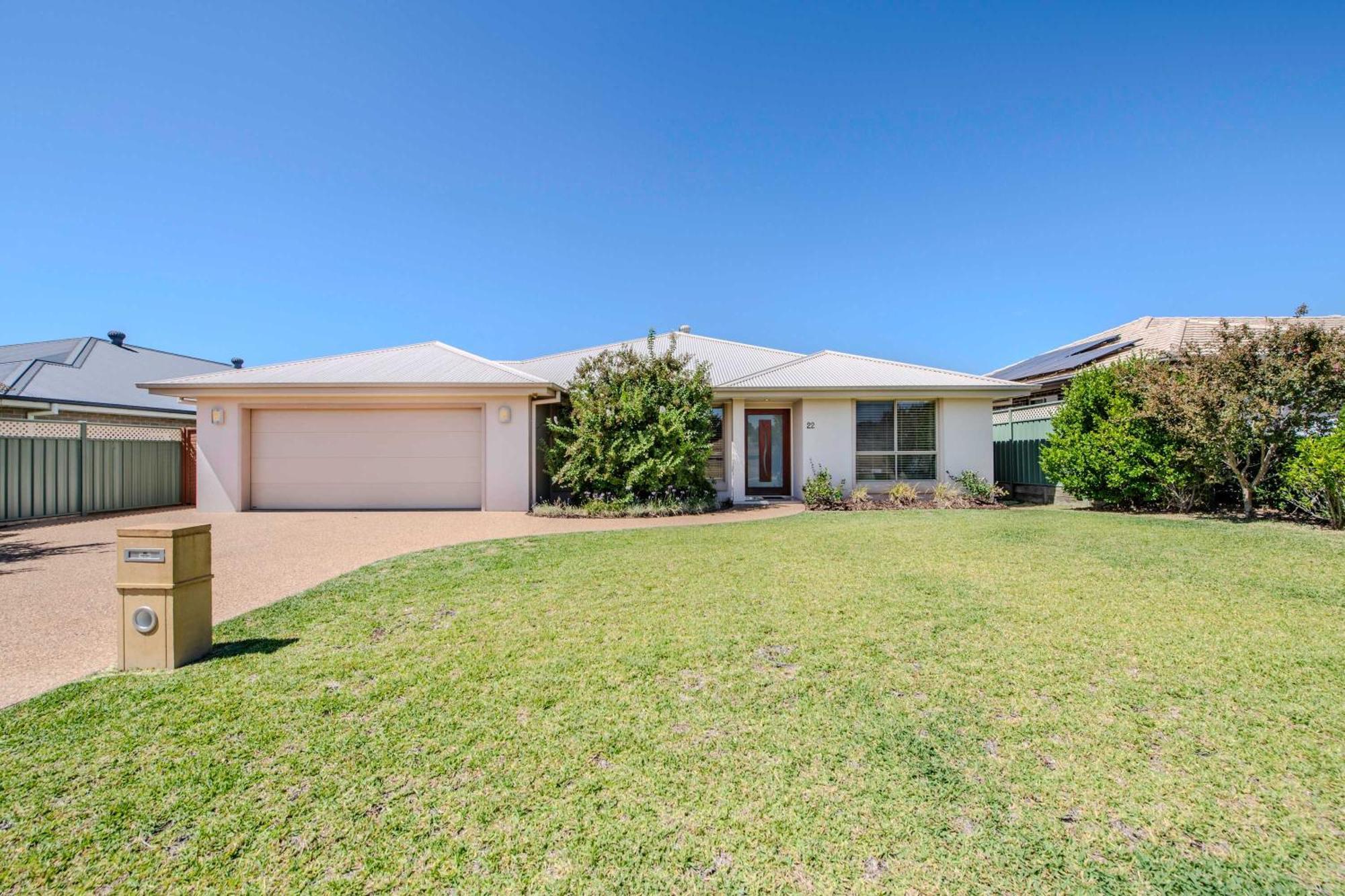 Loch Lomond - Spacious Living Close To Zoo & Golf Dubbo Exterior foto