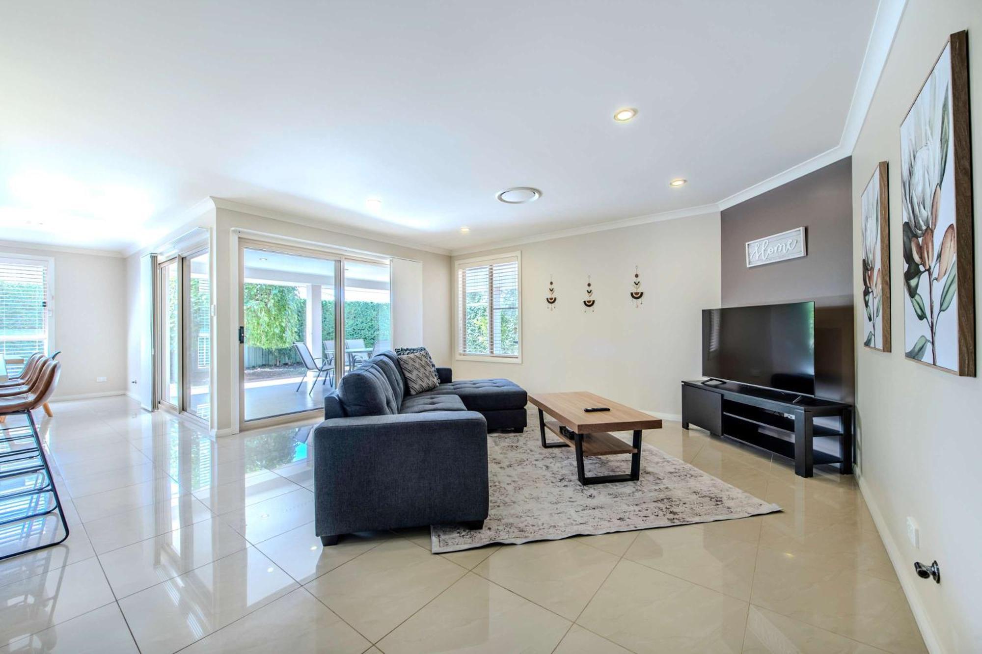 Loch Lomond - Spacious Living Close To Zoo & Golf Dubbo Exterior foto