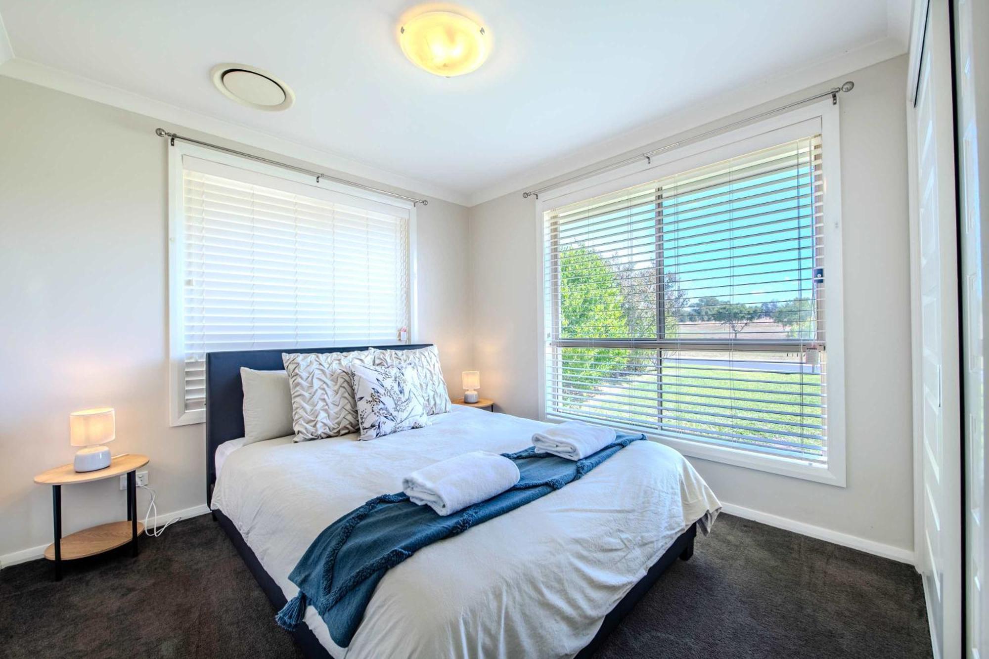 Loch Lomond - Spacious Living Close To Zoo & Golf Dubbo Exterior foto